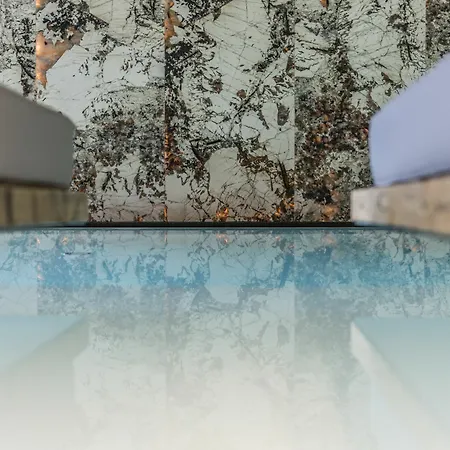 Montchalet Hotel